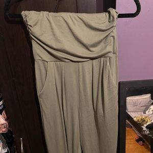 Olive jumpsuit with pockets